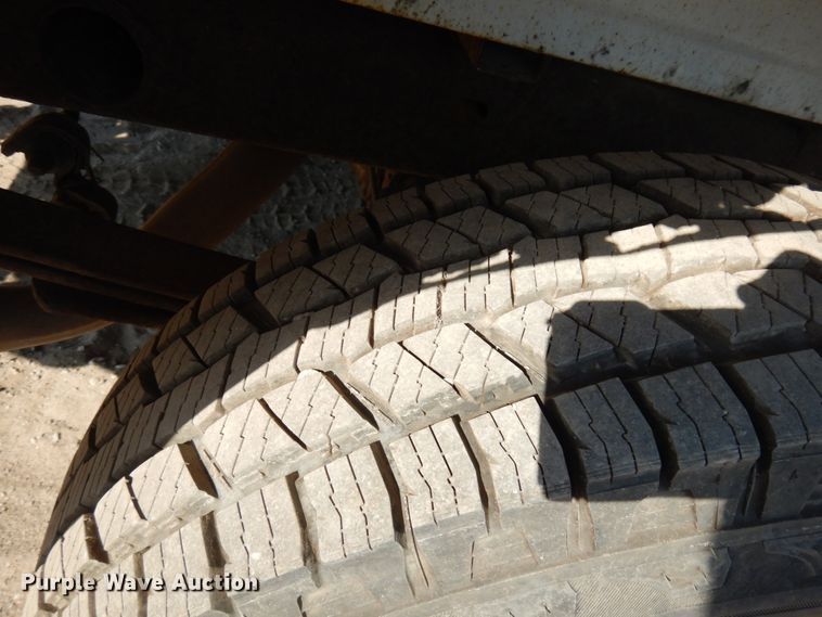 image for item JQ9194 2002 Chevrolet Silverado 1500  pickup truck