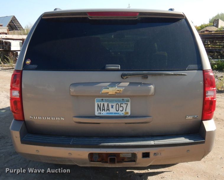 image for item JQ9195 2007 Chevrolet Suburban LT  SUV