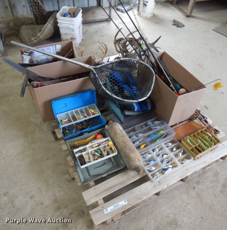 image for item JQ9353 Sporting goods