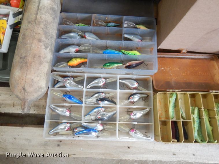 image for item JQ9353 Sporting goods