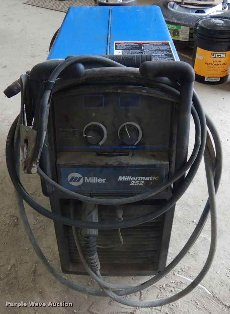 image for item JQ9354 Miller Millermatic 252  welder