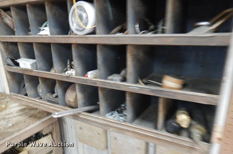 image for item JQ9356 Tools