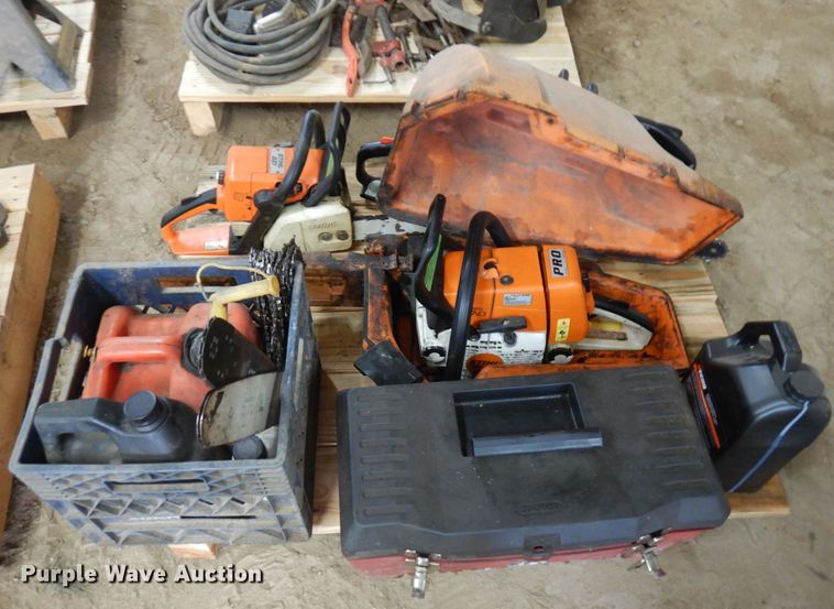 image for item JQ9360 (4) chainsaws