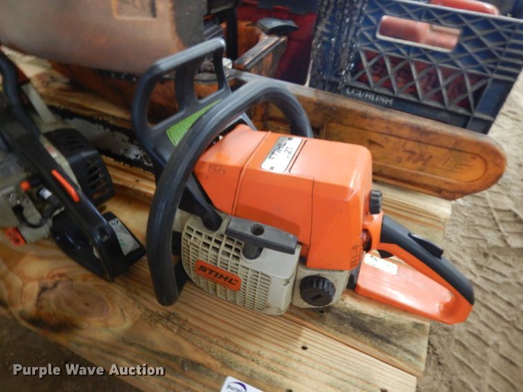 image for item JQ9360 (4) chainsaws