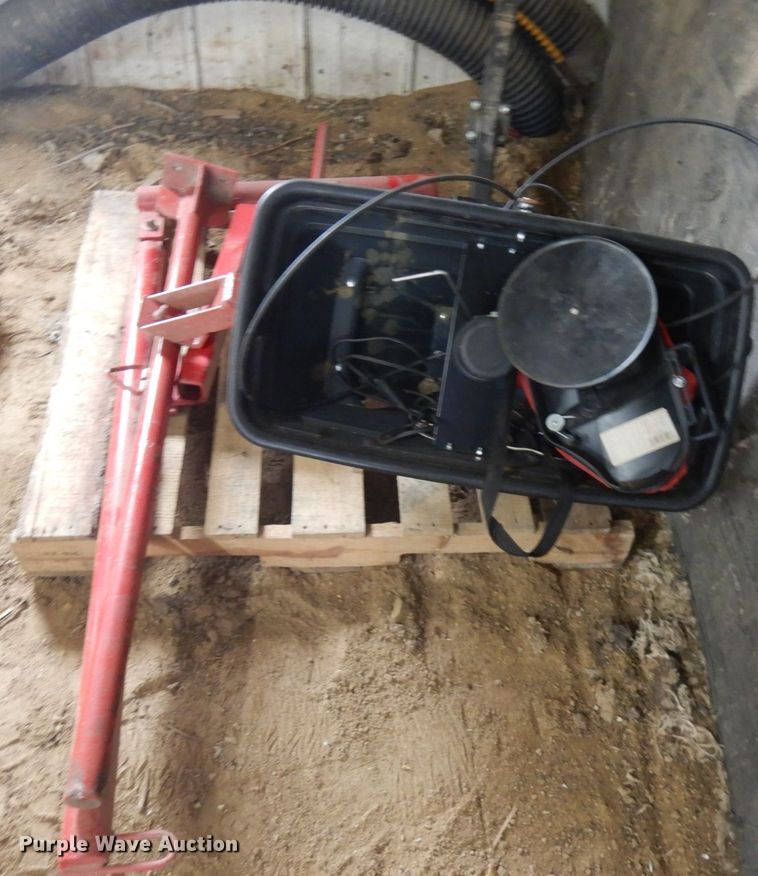 image for item JQ9365 Tools