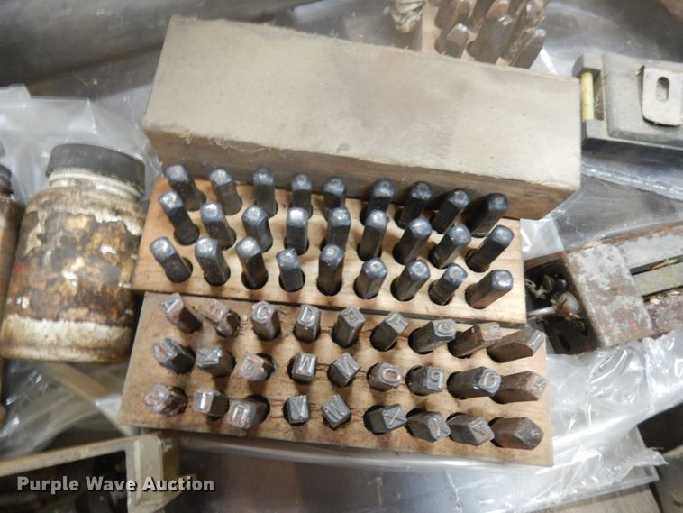 image for item JQ9373 Tools