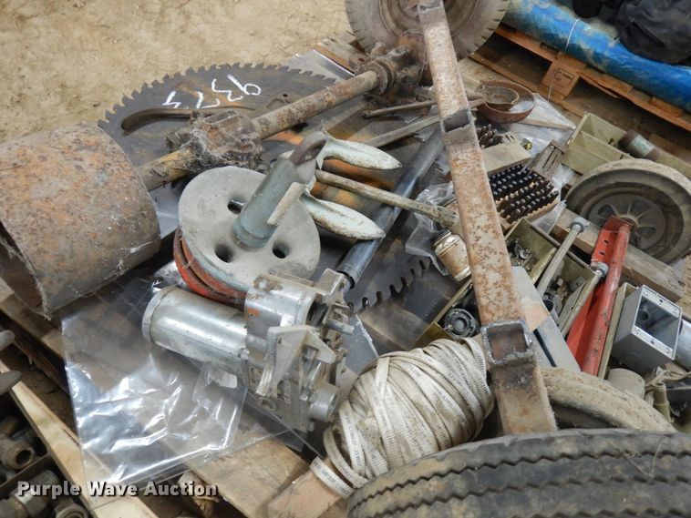 image for item JQ9373 Tools