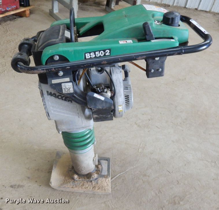 image for item JQ9376 (2) plate compactors