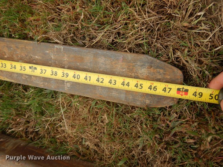 image for item JQ9394 48"L skid steer forks