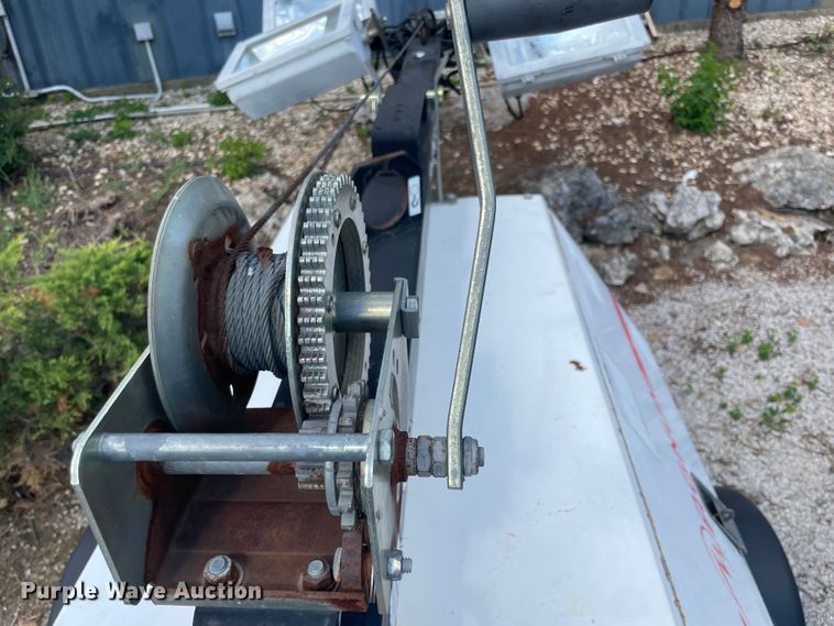 image for item JQ9406 Magnum MLT4060MMH  light plant