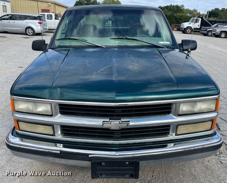 image for item JQ9411 1998 Chevrolet Silverado 1500  Ext. Cab pickup truck