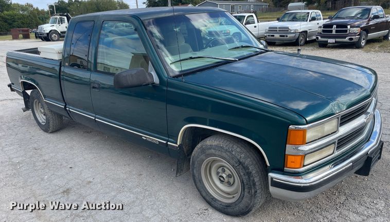 image for item JQ9411 1998 Chevrolet Silverado 1500  Ext. Cab pickup truck