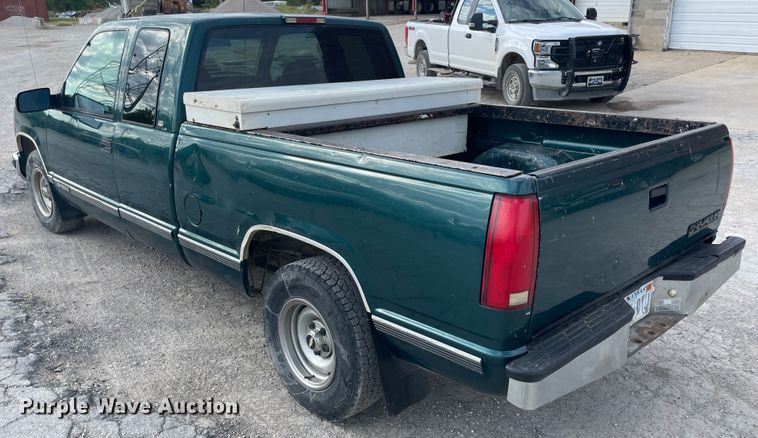 image for item JQ9411 1998 Chevrolet Silverado 1500  Ext. Cab pickup truck