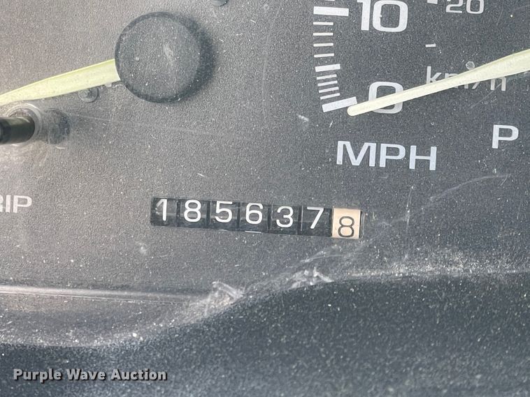 image for item JQ9411 1998 Chevrolet Silverado 1500  Ext. Cab pickup truck