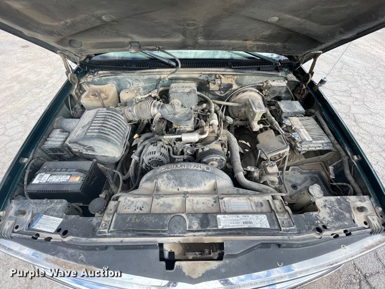 image for item JQ9411 1998 Chevrolet Silverado 1500  Ext. Cab pickup truck