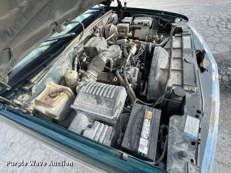 image for item JQ9411 1998 Chevrolet Silverado 1500  Ext. Cab pickup truck