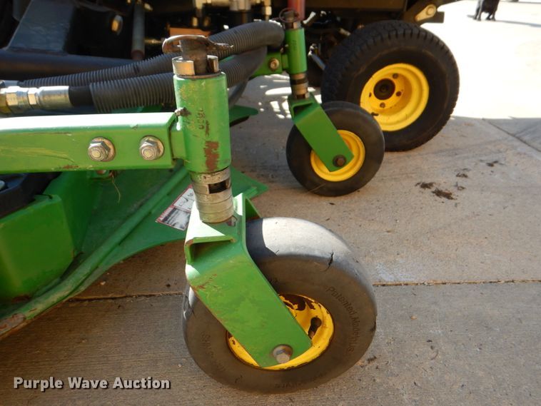 image for item JS9173 John Deere 1600  lawn mower