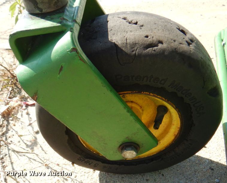 image for item JS9173 John Deere 1600  lawn mower