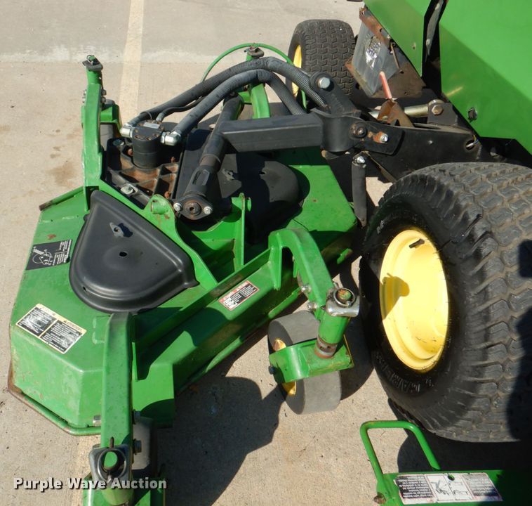 image for item JS9173 John Deere 1600  lawn mower