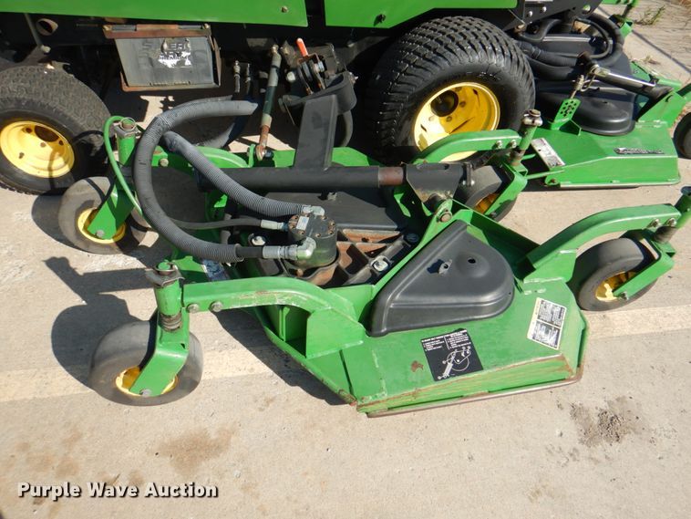 image for item JS9173 John Deere 1600  lawn mower