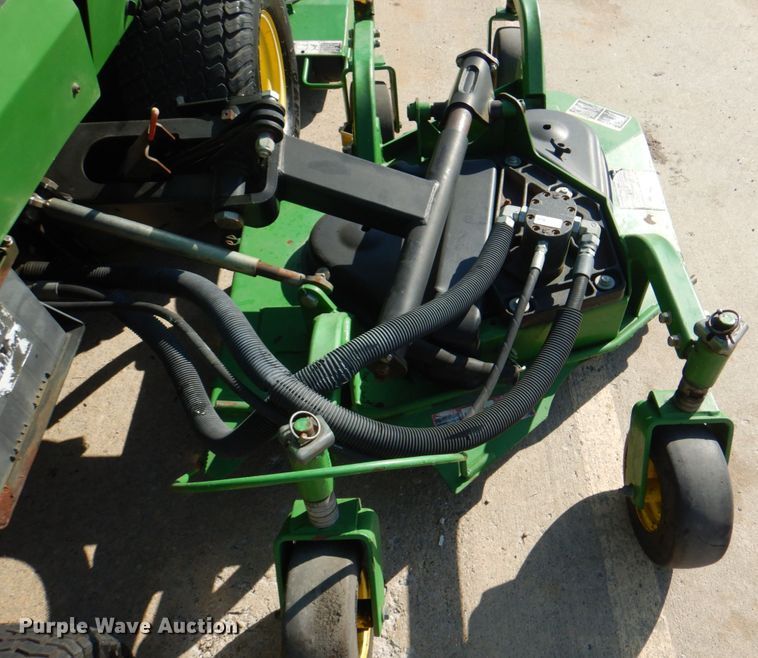 image for item JS9173 John Deere 1600  lawn mower