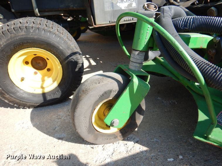 image for item JS9173 John Deere 1600  lawn mower
