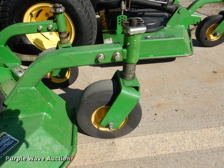 image for item JS9173 John Deere 1600  lawn mower