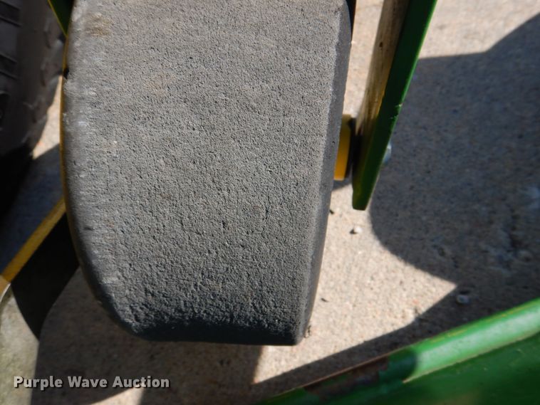 image for item JS9173 John Deere 1600  lawn mower