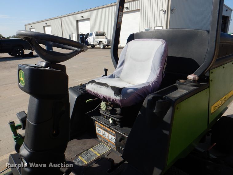 image for item JS9173 John Deere 1600  lawn mower