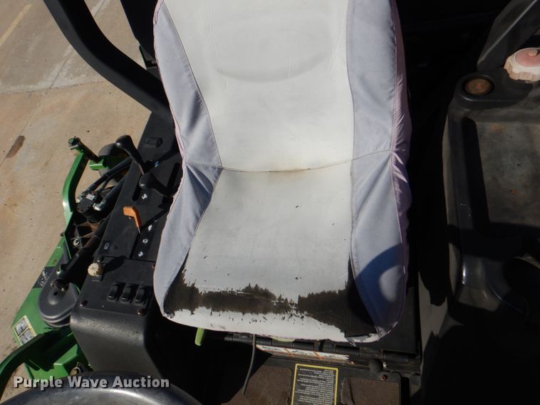 image for item JS9173 John Deere 1600  lawn mower