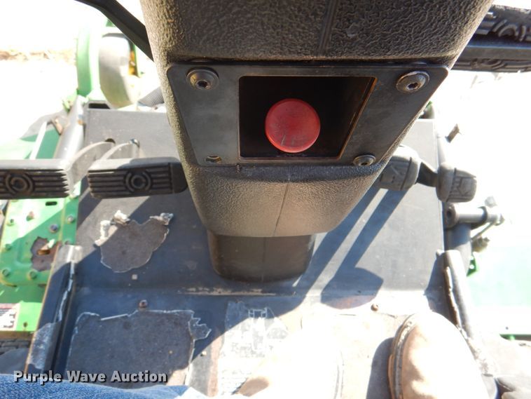 image for item JS9173 John Deere 1600  lawn mower