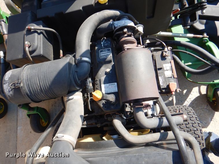 image for item JS9173 John Deere 1600  lawn mower