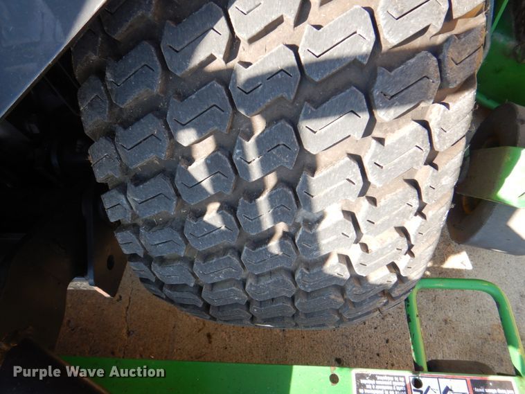 image for item JS9173 John Deere 1600  lawn mower