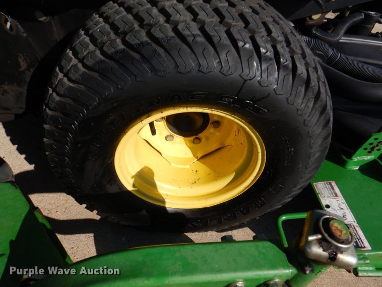 image for item JS9173 John Deere 1600  lawn mower