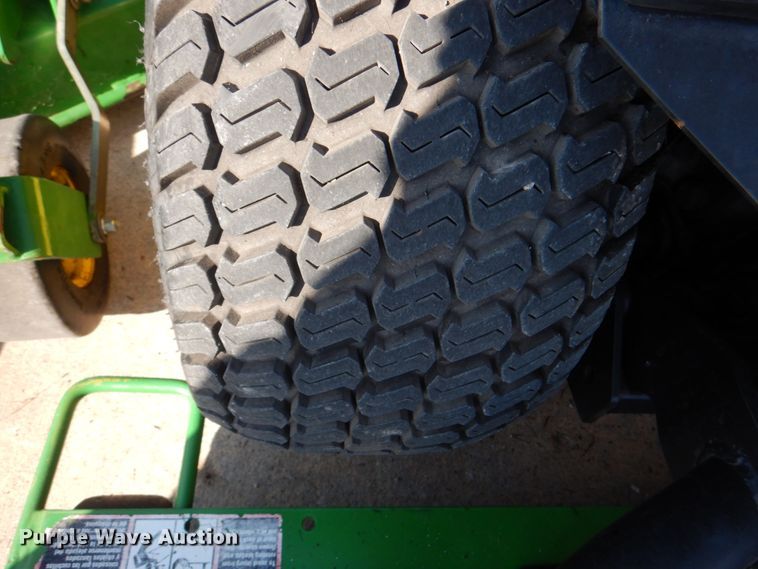 image for item JS9173 John Deere 1600  lawn mower