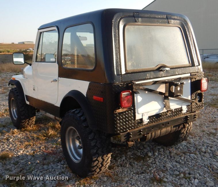 image for item JS9176 1978 Jeep CJ7  SUV