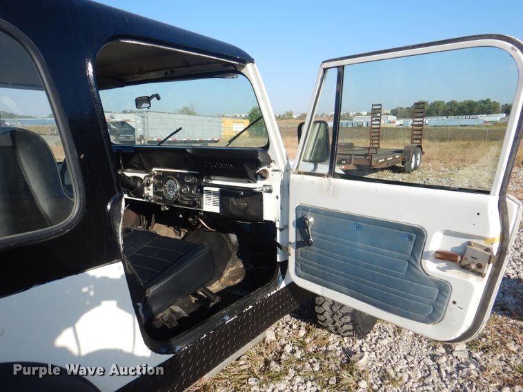 image for item JS9176 1978 Jeep CJ7  SUV