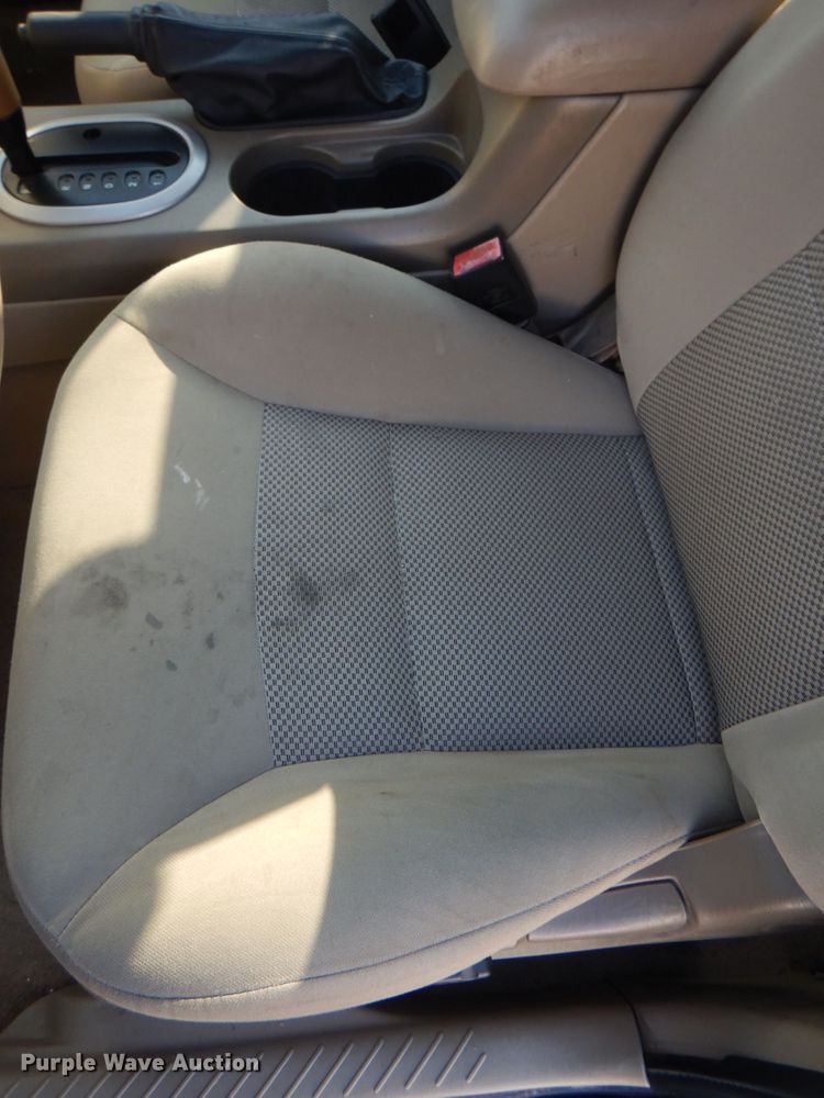 image for item JS9177 2005 Ford Escape  SUV