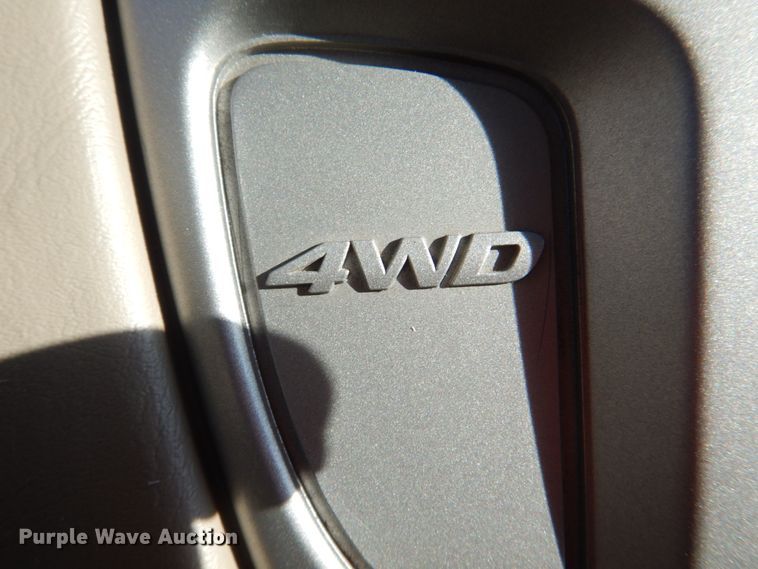 image for item JS9177 2005 Ford Escape  SUV