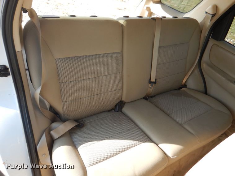 image for item JS9177 2005 Ford Escape  SUV