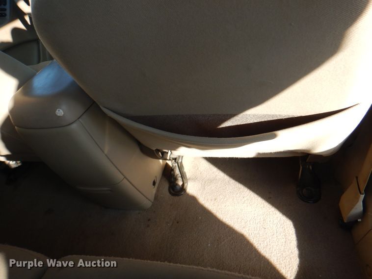 image for item JS9177 2005 Ford Escape  SUV