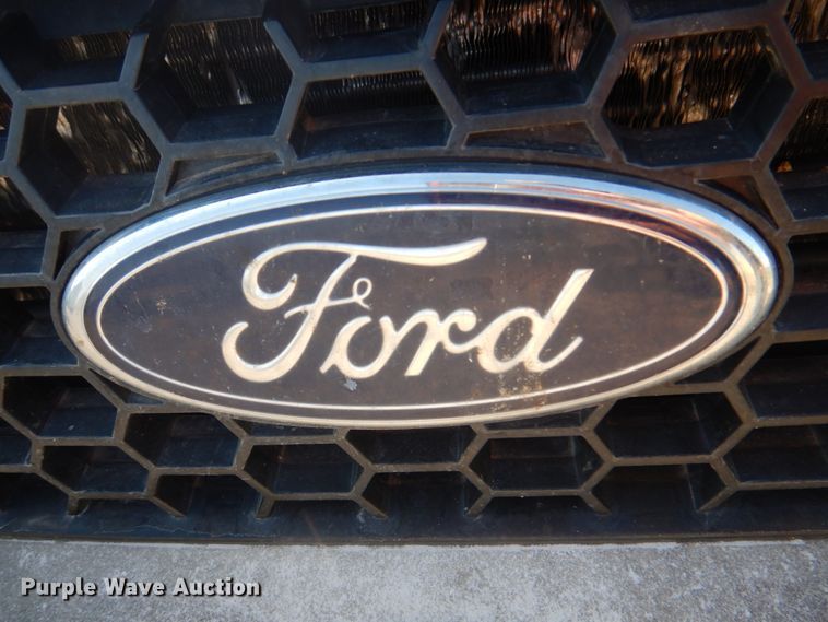 image for item JS9177 2005 Ford Escape  SUV