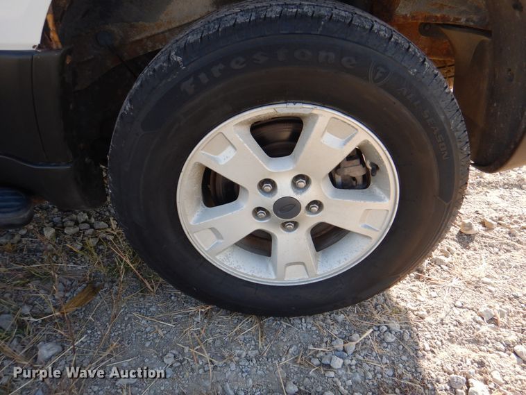 image for item JS9177 2005 Ford Escape  SUV