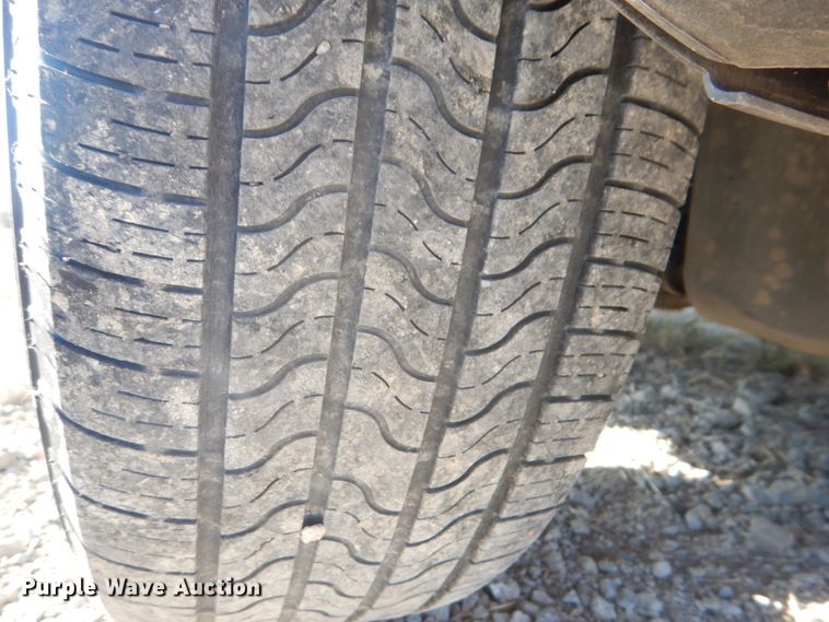 image for item JS9177 2005 Ford Escape  SUV