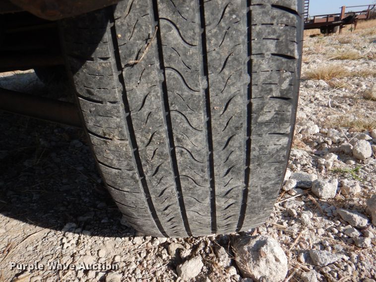 image for item JS9177 2005 Ford Escape  SUV