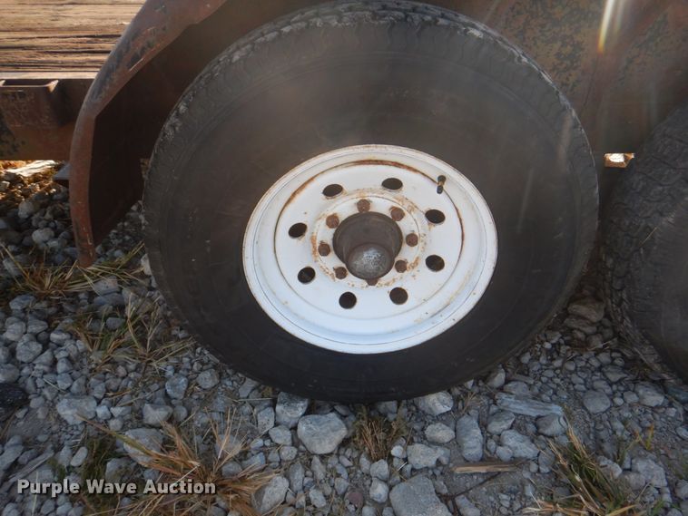 image for item JS9179 1998 H&H  utility trailer