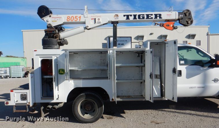 image for item JS9186 2014 Ford F550 Super Duty  utility / service truck