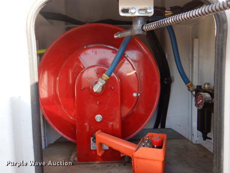 image for item JS9186 2014 Ford F550 Super Duty  utility / service truck