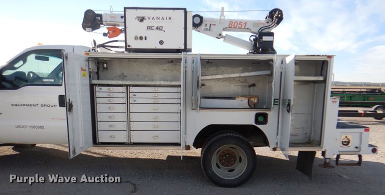 image for item JS9186 2014 Ford F550 Super Duty  utility / service truck