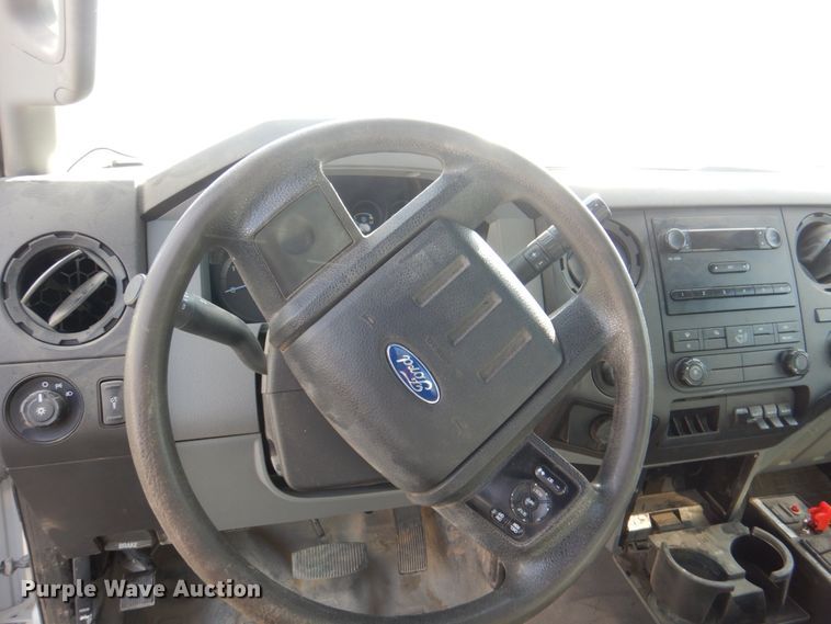 image for item JS9186 2014 Ford F550 Super Duty  utility / service truck